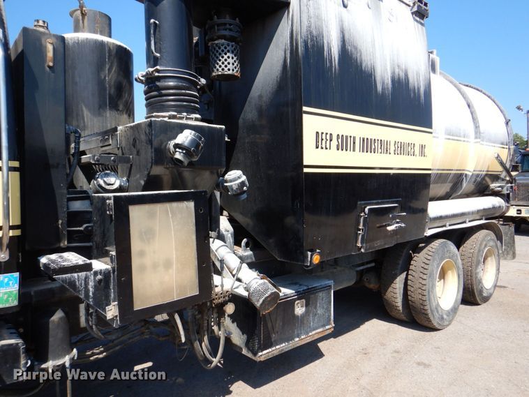 image for item DS8044 2002 Sterling Acterra  vacuum truck