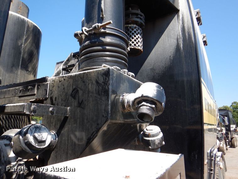 image for item DS8044 2002 Sterling Acterra  vacuum truck