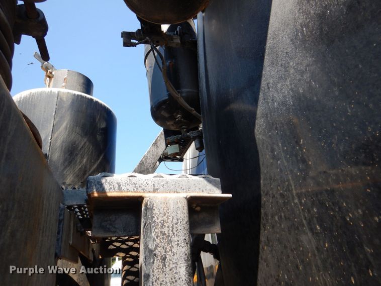 image for item DS8044 2002 Sterling Acterra  vacuum truck