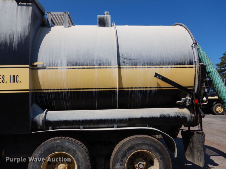 image for item DS8044 2002 Sterling Acterra  vacuum truck