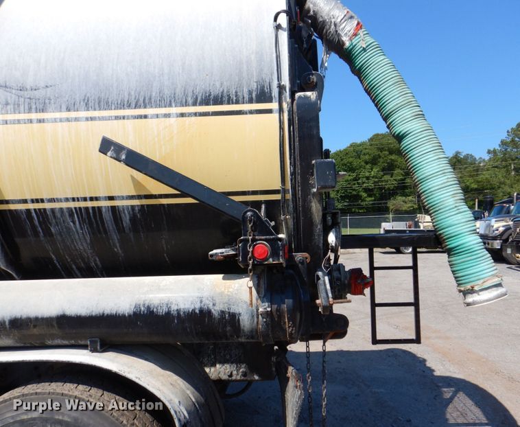 image for item DS8044 2002 Sterling Acterra  vacuum truck