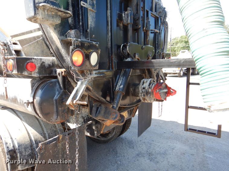 image for item DS8044 2002 Sterling Acterra  vacuum truck