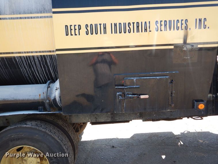 image for item DS8044 2002 Sterling Acterra  vacuum truck