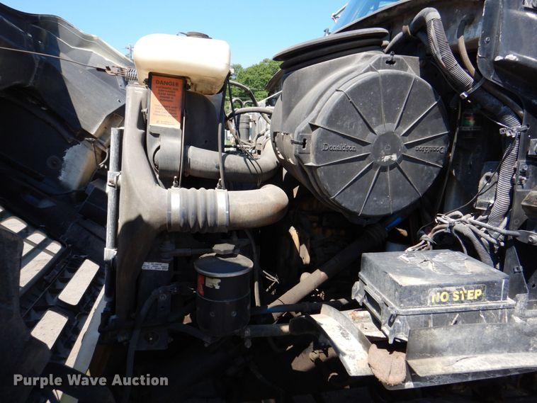 image for item DS8044 2002 Sterling Acterra  vacuum truck