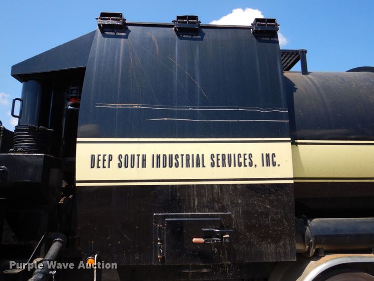 image for item DS8045 2003 Sterling Acterra  vacuum truck