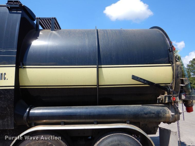 image for item DS8045 2003 Sterling Acterra  vacuum truck