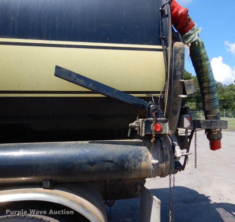 image for item DS8045 2003 Sterling Acterra  vacuum truck