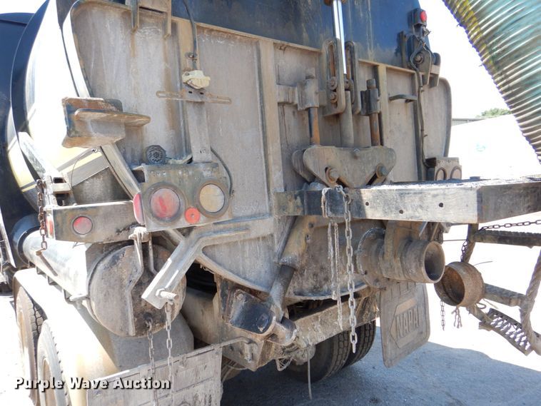 image for item DS8045 2003 Sterling Acterra  vacuum truck