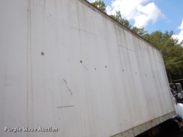 image for item DS8046 2001 International 4700  box truck