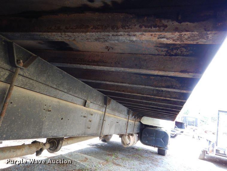 image for item DS8046 2001 International 4700  box truck