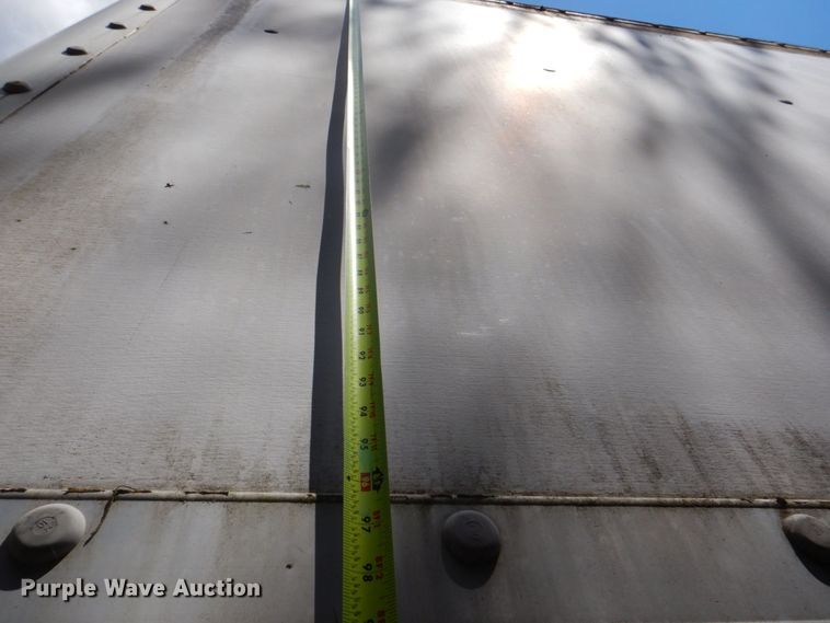 image for item DS8046 2001 International 4700  box truck