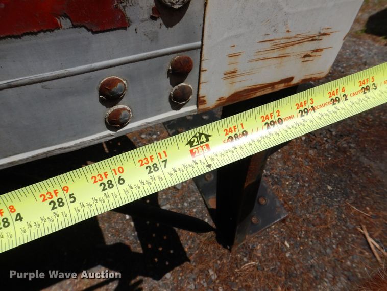 image for item DS8046 2001 International 4700  box truck