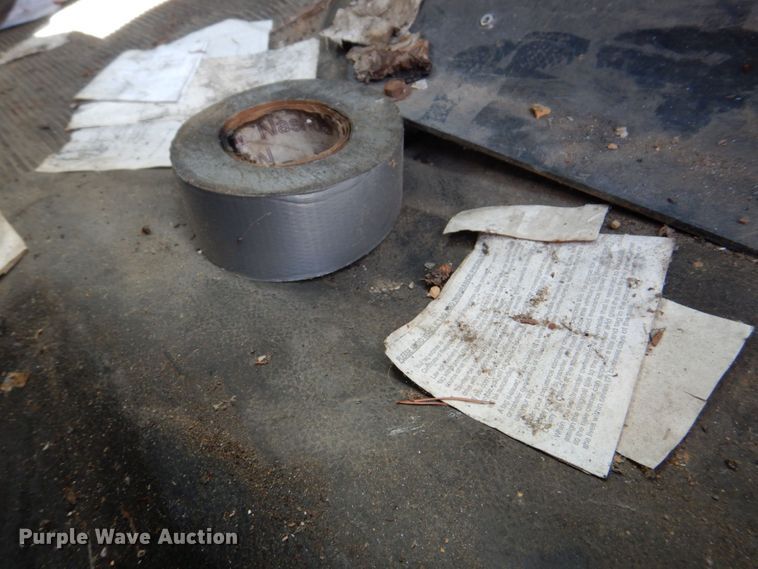 image for item DS8046 2001 International 4700  box truck