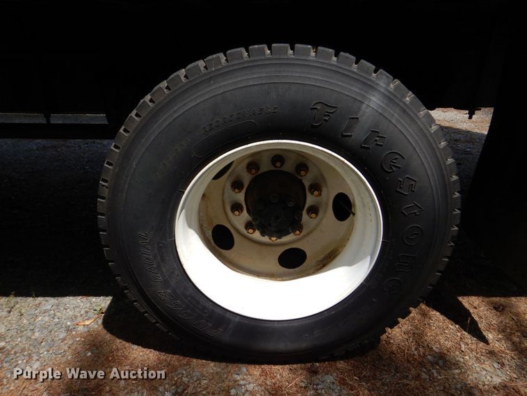 image for item DS8046 2001 International 4700  box truck