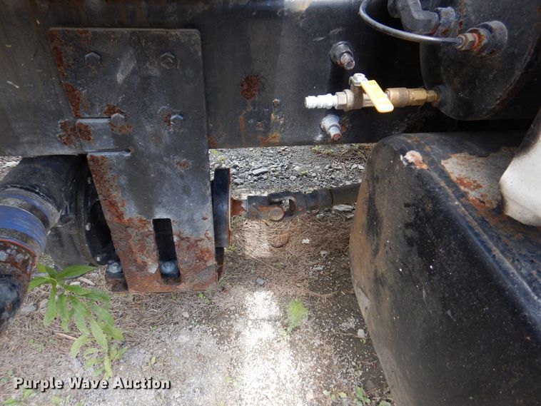 image for item DS8047 2006 Ford F750 Super Duty  water truck