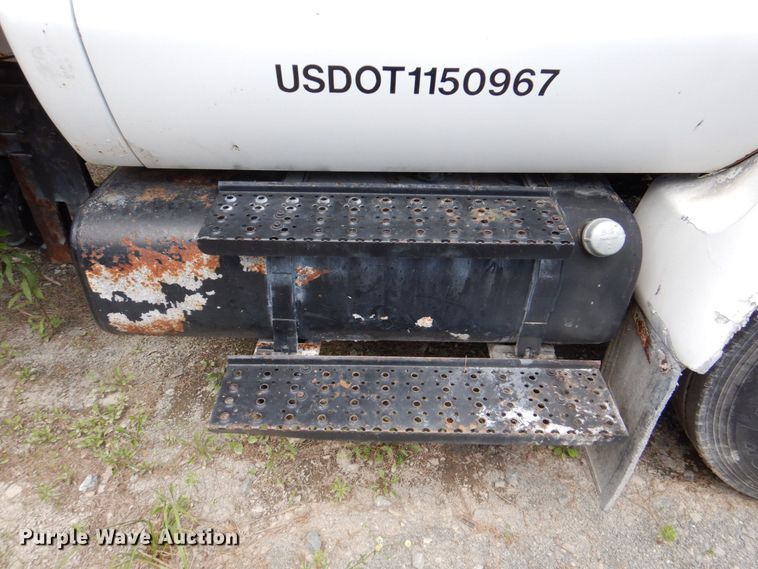 image for item DS8047 2006 Ford F750 Super Duty  water truck