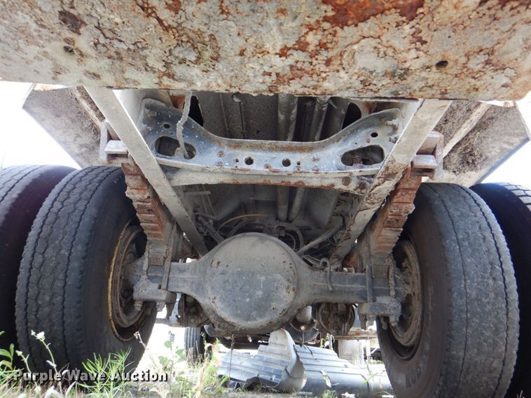 image for item DS8047 2006 Ford F750 Super Duty  water truck