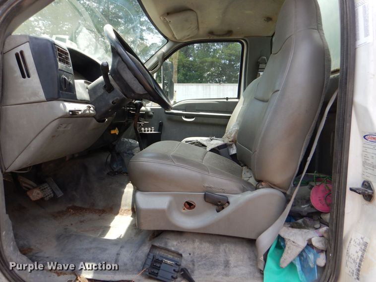 image for item DS8047 2006 Ford F750 Super Duty  water truck