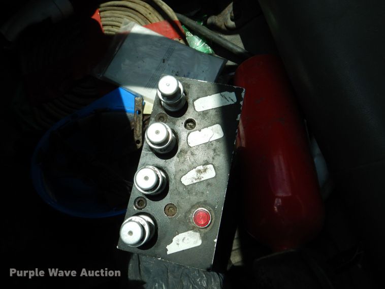 image for item DS8047 2006 Ford F750 Super Duty  water truck