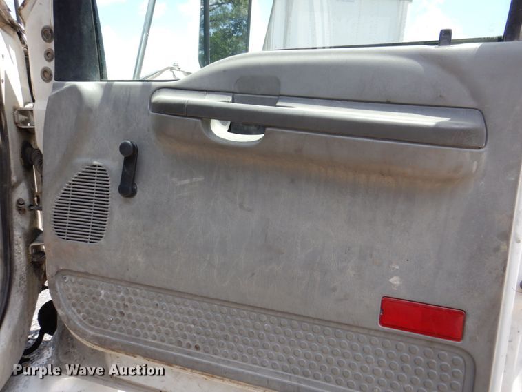 image for item DS8047 2006 Ford F750 Super Duty  water truck