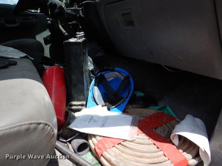 image for item DS8047 2006 Ford F750 Super Duty  water truck