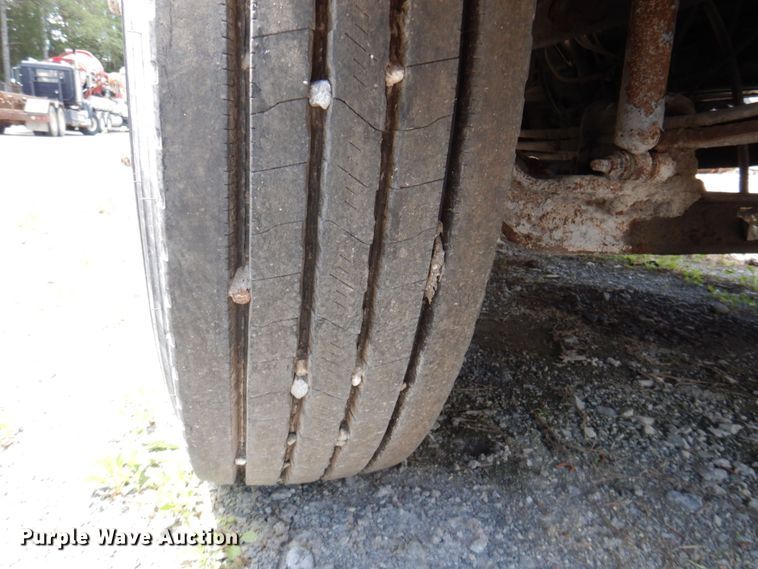 image for item DS8047 2006 Ford F750 Super Duty  water truck