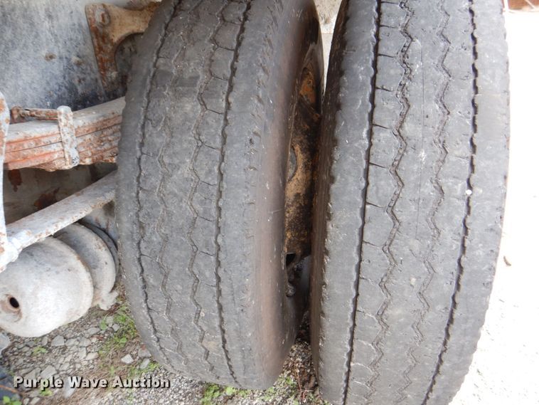 image for item DS8047 2006 Ford F750 Super Duty  water truck