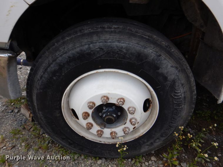 image for item DS8047 2006 Ford F750 Super Duty  water truck