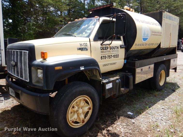 image for item DS8048 1991 Chevrolet Kodiak C6500  vacuum truck