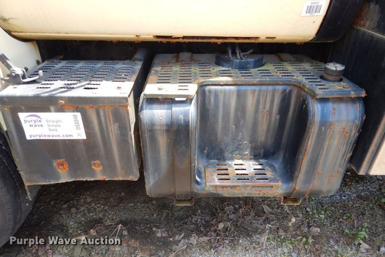 image for item DS8048 1991 Chevrolet Kodiak C6500  vacuum truck