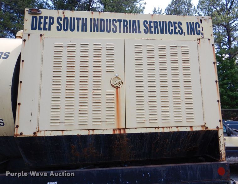 image for item DS8048 1991 Chevrolet Kodiak C6500  vacuum truck