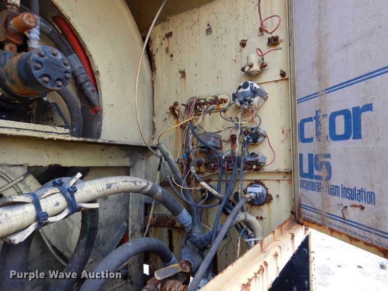 image for item DS8048 1991 Chevrolet Kodiak C6500  vacuum truck