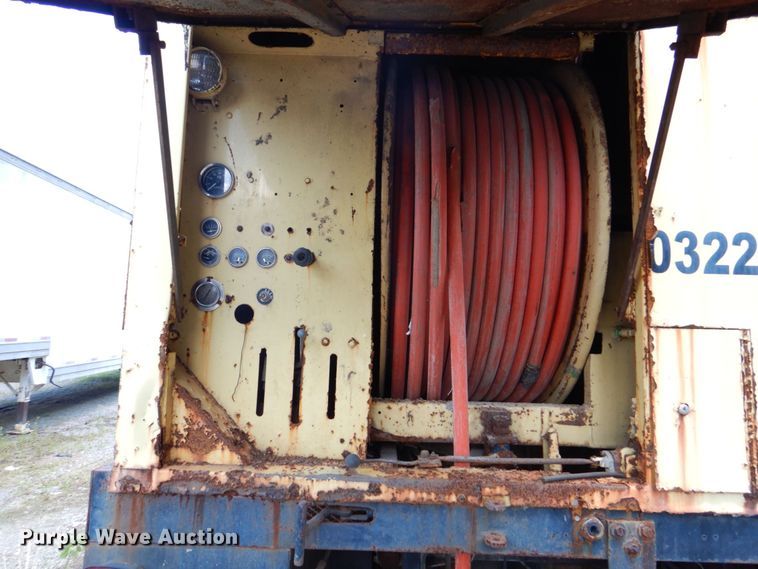 image for item DS8048 1991 Chevrolet Kodiak C6500  vacuum truck