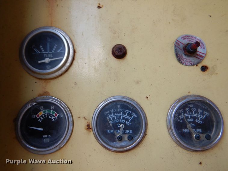 image for item DS8048 1991 Chevrolet Kodiak C6500  vacuum truck