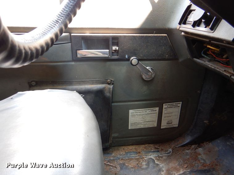 image for item DS8048 1991 Chevrolet Kodiak C6500  vacuum truck