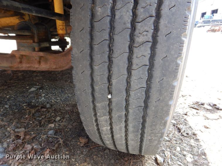 image for item DS8048 1991 Chevrolet Kodiak C6500  vacuum truck