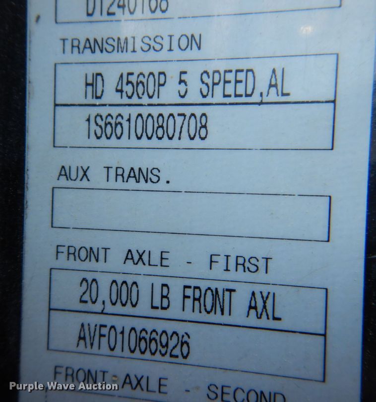 image for item DS8050 2002 Volvo VHD  vacuum truck