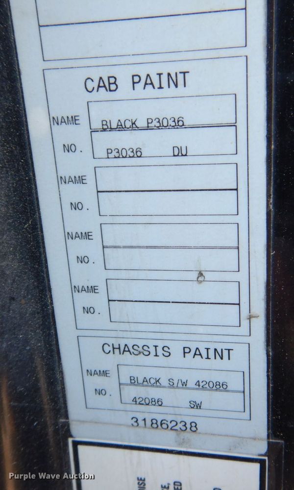 image for item DS8050 2002 Volvo VHD  vacuum truck