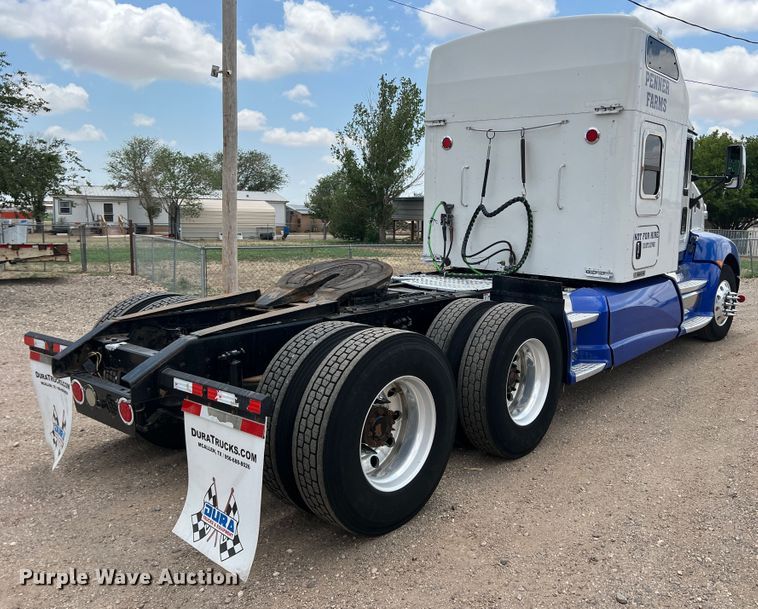 image for item DS8280 2012 Kenworth T660  semi truck