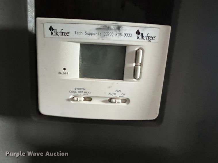 image for item DS8280 2012 Kenworth T660  semi truck