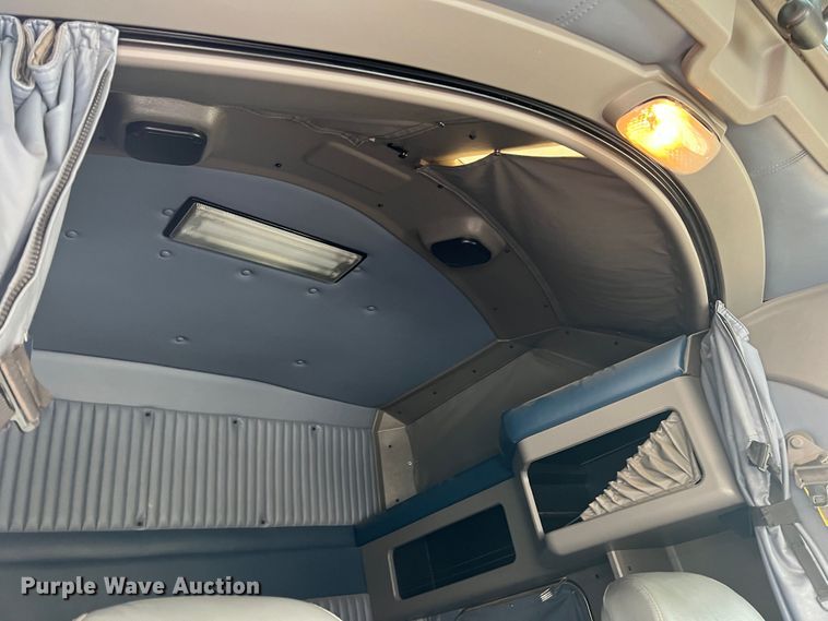 image for item DS8280 2012 Kenworth T660  semi truck