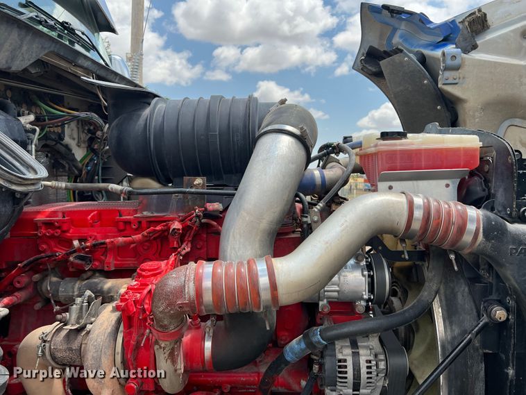 image for item DS8280 2012 Kenworth T660  semi truck