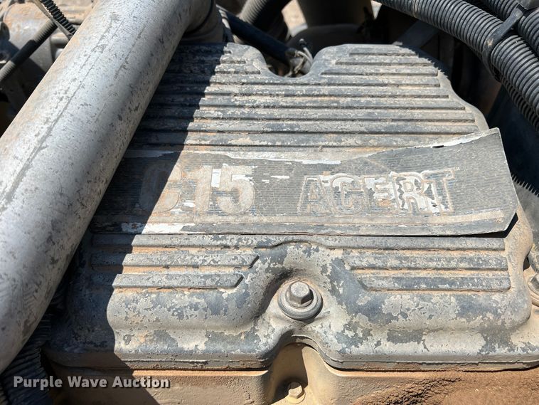 image for item DS8284 2007 Peterbilt 387  semi truck