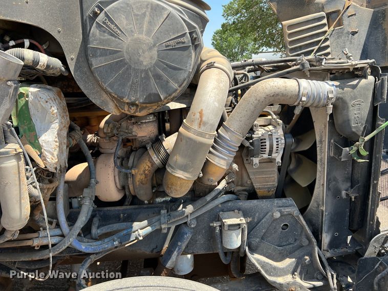 image for item DS8284 2007 Peterbilt 387  semi truck