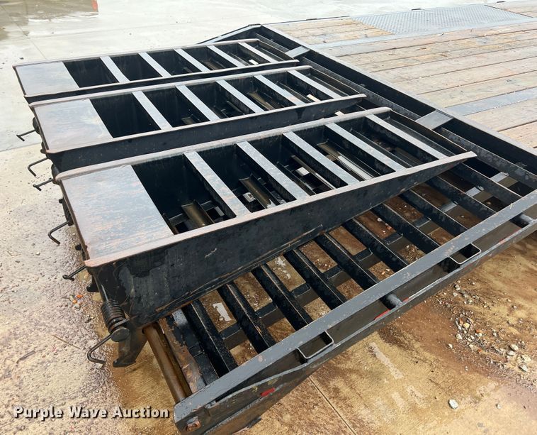 image for item HL9087 2004 Load Max  equipment trailer