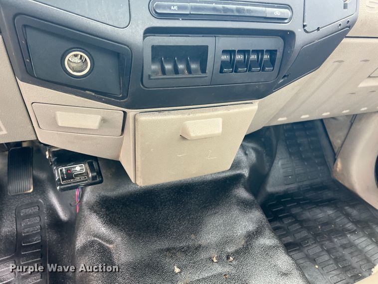 image for item HL9103 2008 Ford F450 Super Duty  utility / service truck