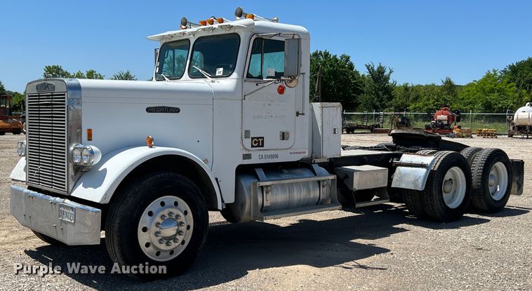 image for item HL9132 1985 Freightliner FLC  semi truck