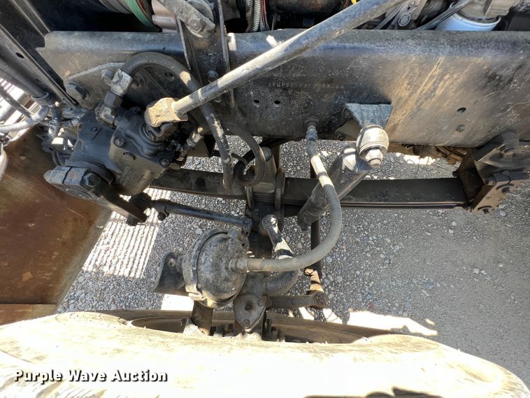 image for item HL9132 1985 Freightliner FLC  semi truck