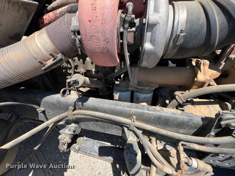 image for item HL9132 1985 Freightliner FLC  semi truck