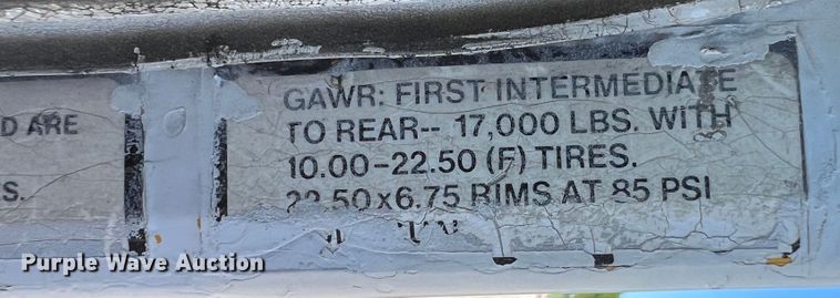 image for item HL9132 1985 Freightliner FLC  semi truck